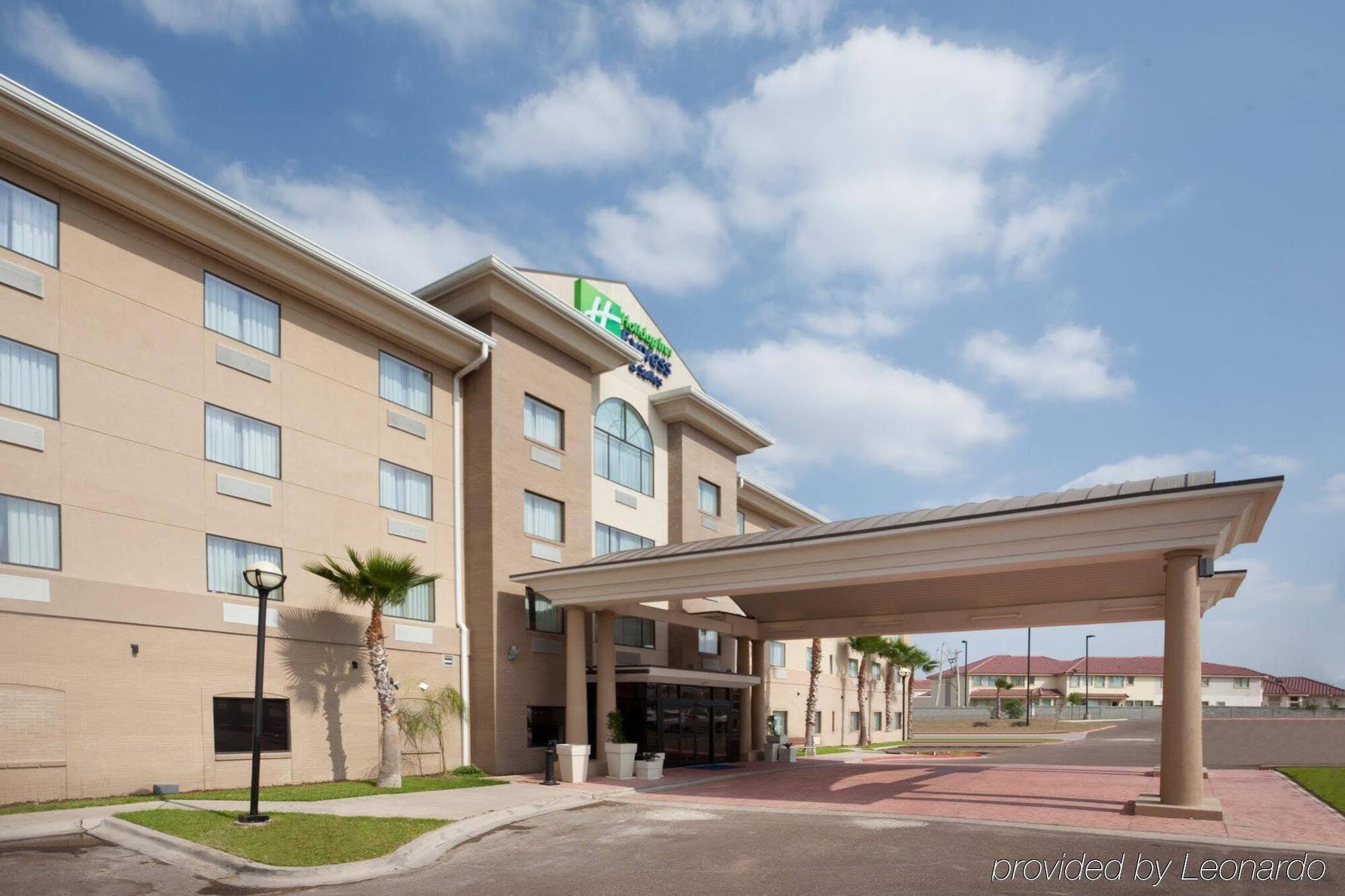 Holiday Inn Express & Suites - Laredo-Event Center Area, An Ihg Hotel Exterior photo